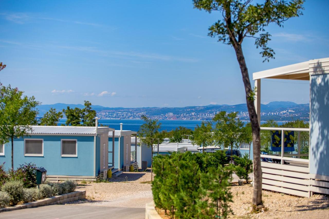 Mobile Homes Camping Omisalj Luaran gambar